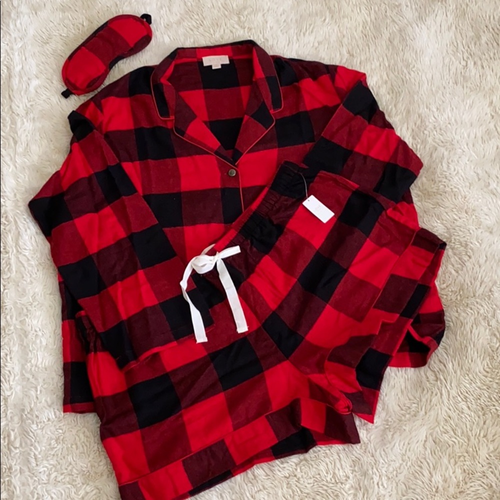 LOVE BY GAP Women’s Flannel Plaid Pajamas/Shorts/Eye Mask Set Size XL NWT